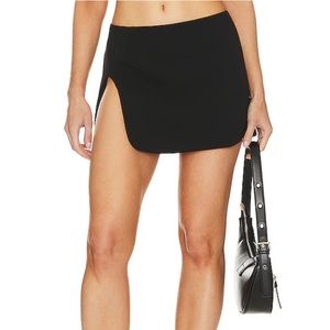 Zayne Skirt in Black size small
BY.DYLN